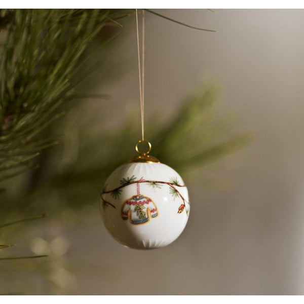 Pallina di Natale in porcellana ø 6 cm Hammershøi Christmas Bauble 2025 – Kähler Design-image-1