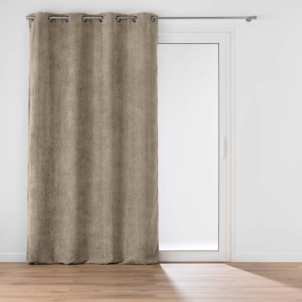 Tenda marrone chiaro in ciniglia 140x260 cm Leo – douceur d'intérieur
