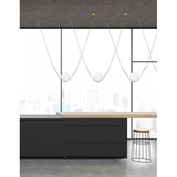 Lampadario bianco/color ottone in metallo con paralume in vetro Vitton – Nova Luce-image-1