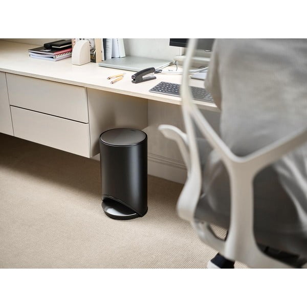 Cestino per la spazzatura nero opaco in metallo con pedale 10 l Arc – Joseph Joseph-image-1