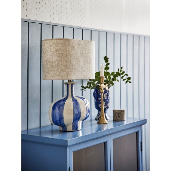Lampada da tavolo in ceramica con paralume in tessuto (altezza totale 46 cm) Alida – Bloomingville-image-3