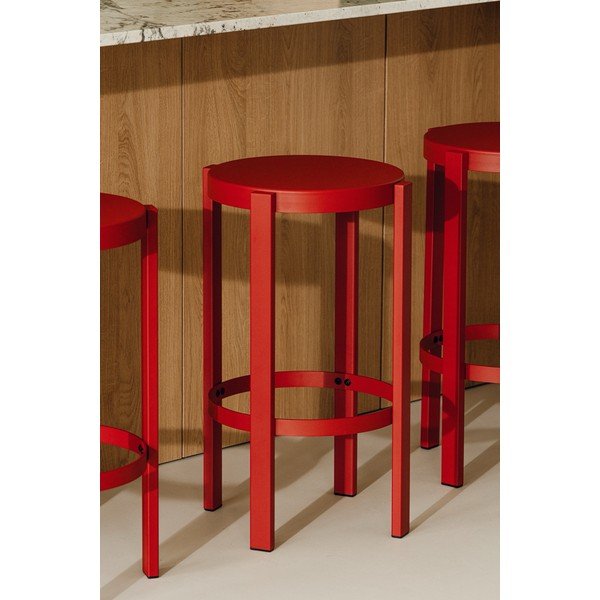 Sedia da bar rossa in acciaio (altezza della seduta 65 cm) Doon – noo.ma-image-1