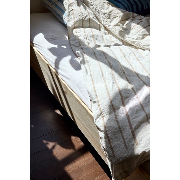 Letto matrimoniale di colore naturale in pino massiccio con rete inclusa 180x200 cm Merge – Karup Design-image-4