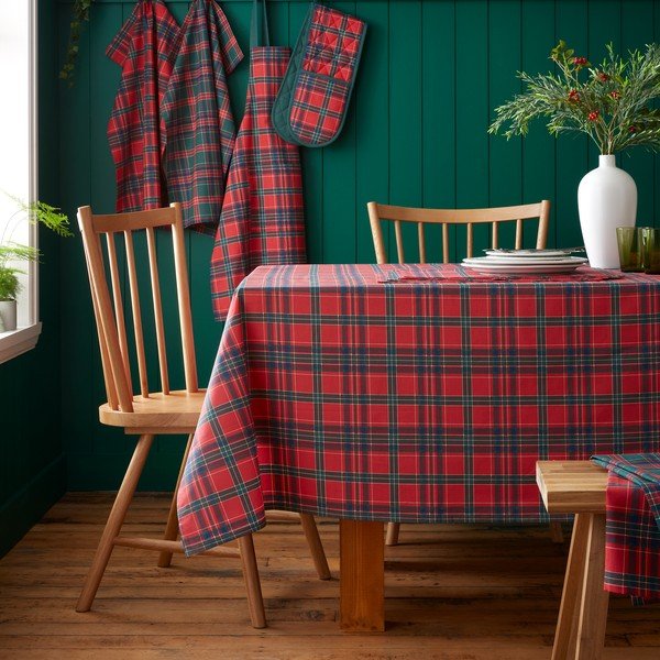 Tovaglia in cotone a tema natalizio 178x137 cm Christmas Tartan Check – Catherine Lansfield-image-2