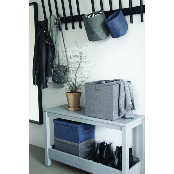 Scatola con coperchio grigia in tessuto 35x26x19 cm Soft Storage – Bigso-image-1