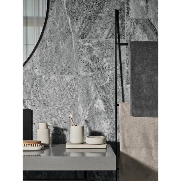 Telo da bagno in cotone grigio scuro, 140 x 70 cm - Blomus-image-3