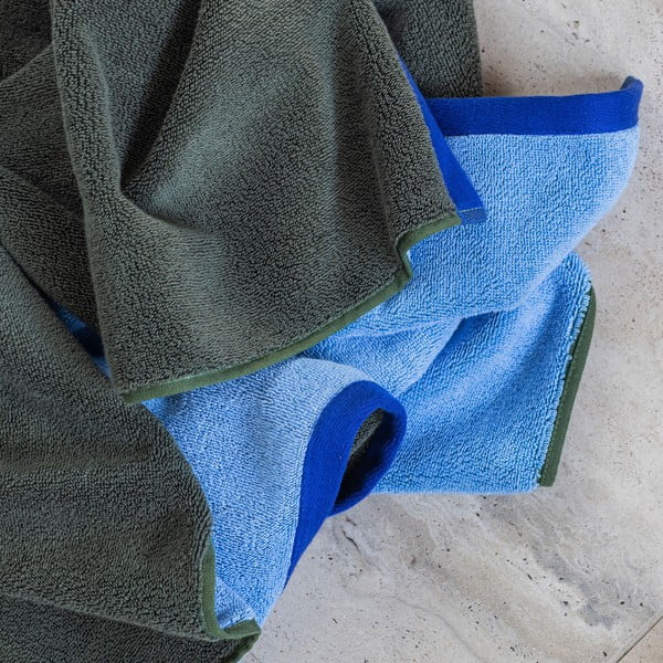 Asciugamano tipo terry verde scuro/blu in cotone organico 70x133 cm Soft – Mette Ditmer Denmark-image-1