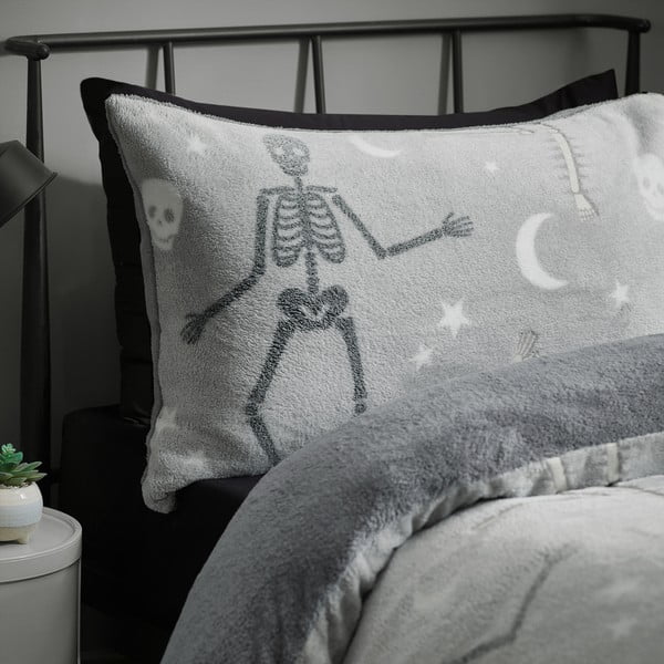 Biancheria da letto per bambini con effetto fosforescente grigia in micropile per letto singolo 135x200 cm Halloween Skeleton – Catherine Lansfield-image-3