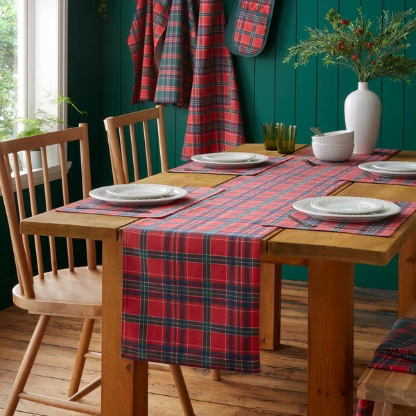 Runner in cotone a tema natalizio 220x32 cm Christmas Tartan Check – Catherine Lansfield-image-1
