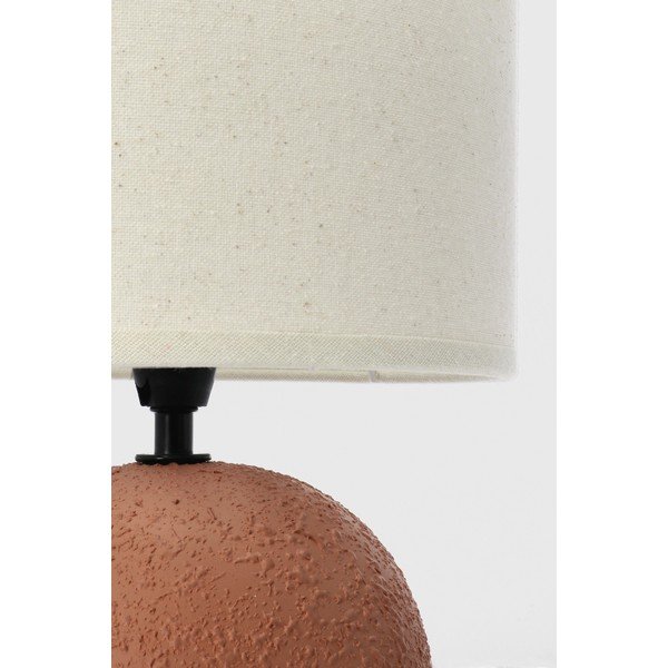 Lampada da tavolo color terracotta in ceramica con paralume in tessuto (altezza totale 32 cm) Irvin – Yes Everyday-image-2