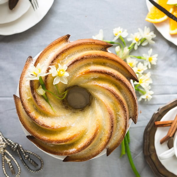 Stampo in silicone marrone per bundt cake Flower, ø 23,5 cm - Orion-image-2