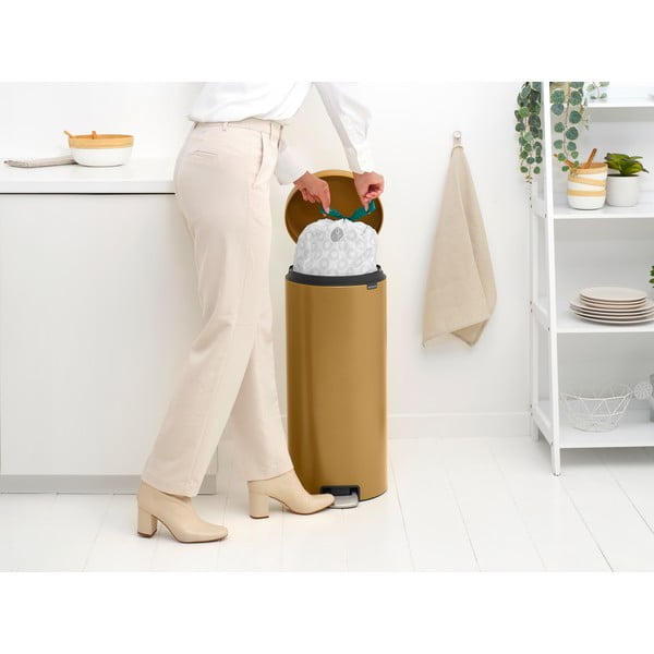 Cestino per la spazzatura dorato in acciaio con pedale 30 l NewIcon – Brabantia-image-4