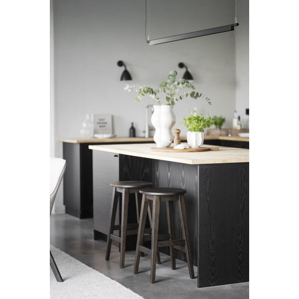 Set di sedie da bar marrone scuro in rovere massiccio 2 pz (altezza della seduta 65 cm) Austin – Rowico-image-3