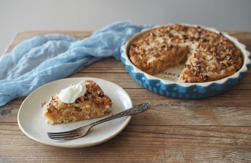 Ricetta facile per torta di mele con cannella e noci 