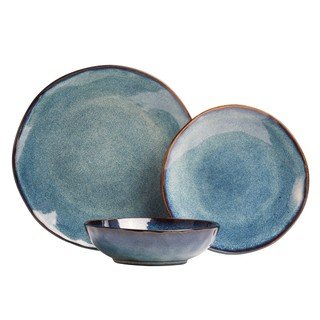 Set di piatti e stoviglie