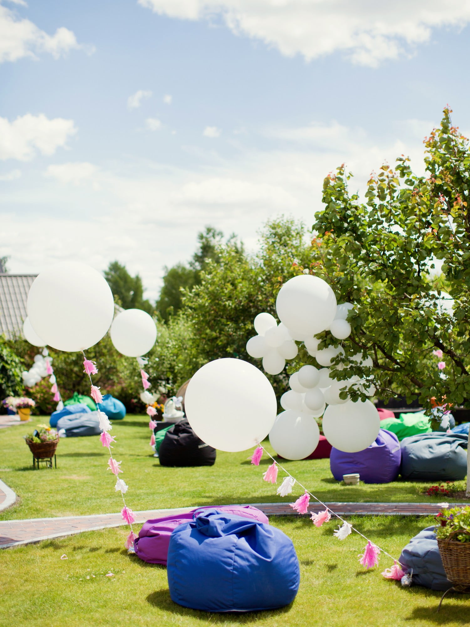 I palloncini renderanno più gioiosa la festa in giardino a prescindere dall'età.