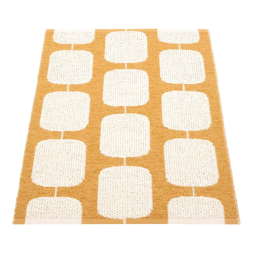 Tappeto da interno/esterno giallo ocra/color crema 70x100 cm Sten Ochre – Pappelina | Tappeti per esterni