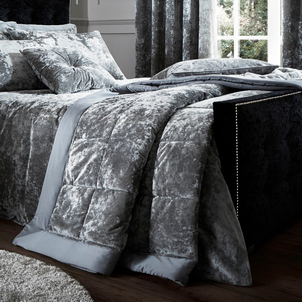 Copriletto trapuntato in velluto grigio per letto matrimoniale 220x220 cm Crushed - Catherine Lansfield | Copriletti